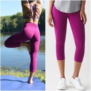LuluLemon Align Crop 21" Leggings size 4 fuschia